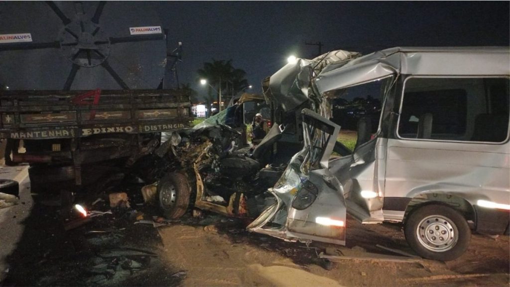 acidente van caminhão anel rodoviário