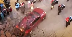 desfile de natal Waukesha SUV atropela