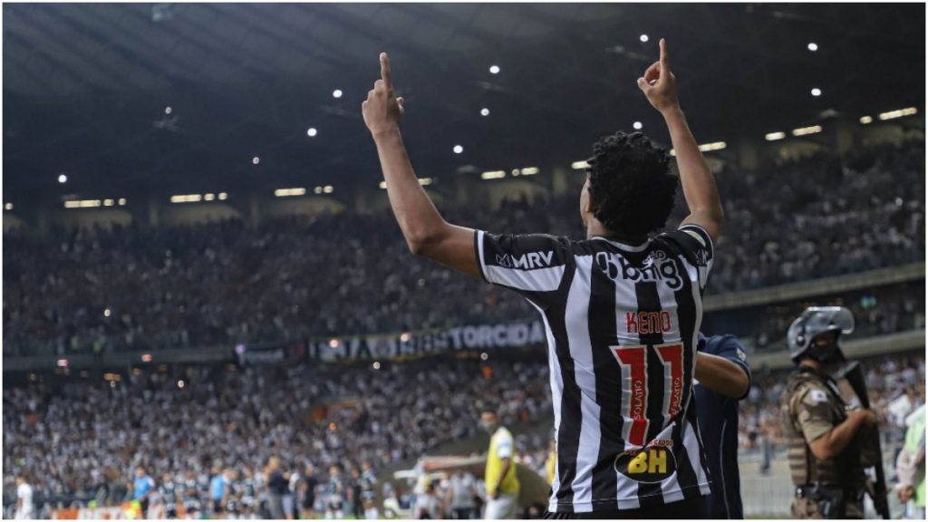 keno comemora gol