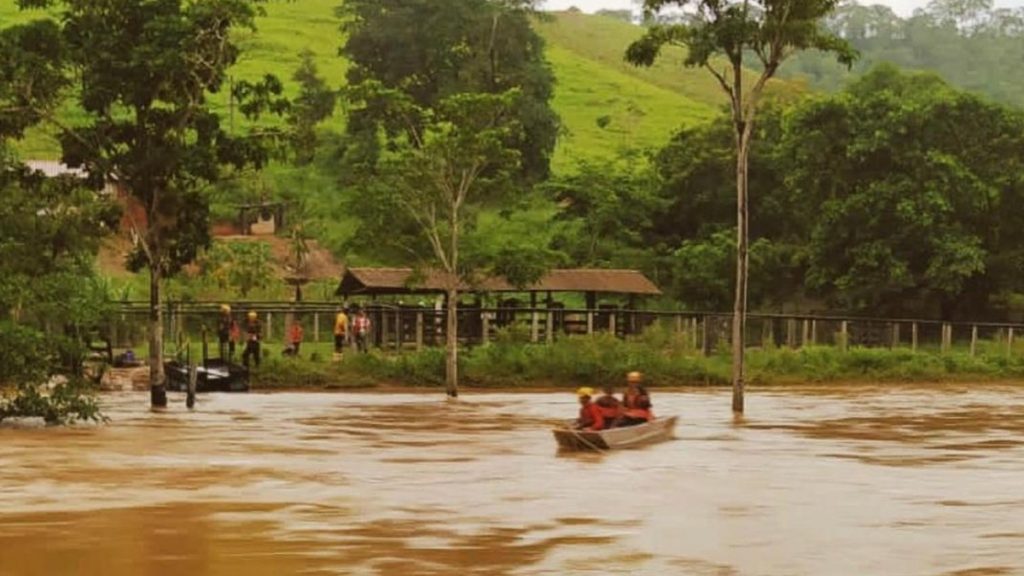 Chuva em Crisólita