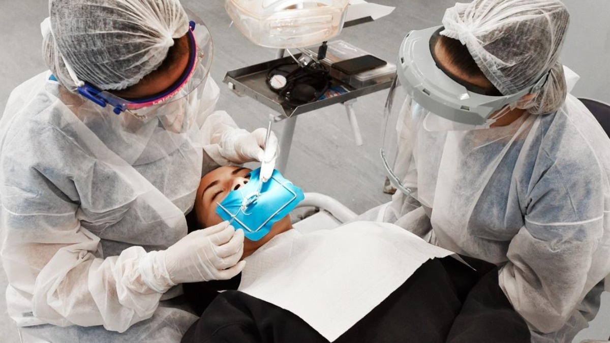 Faculdade Arnaldo oferece vivências práticas com tecnologia de ponta desde os primeiros períodos da Odontologia
