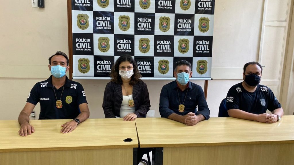 Polícia