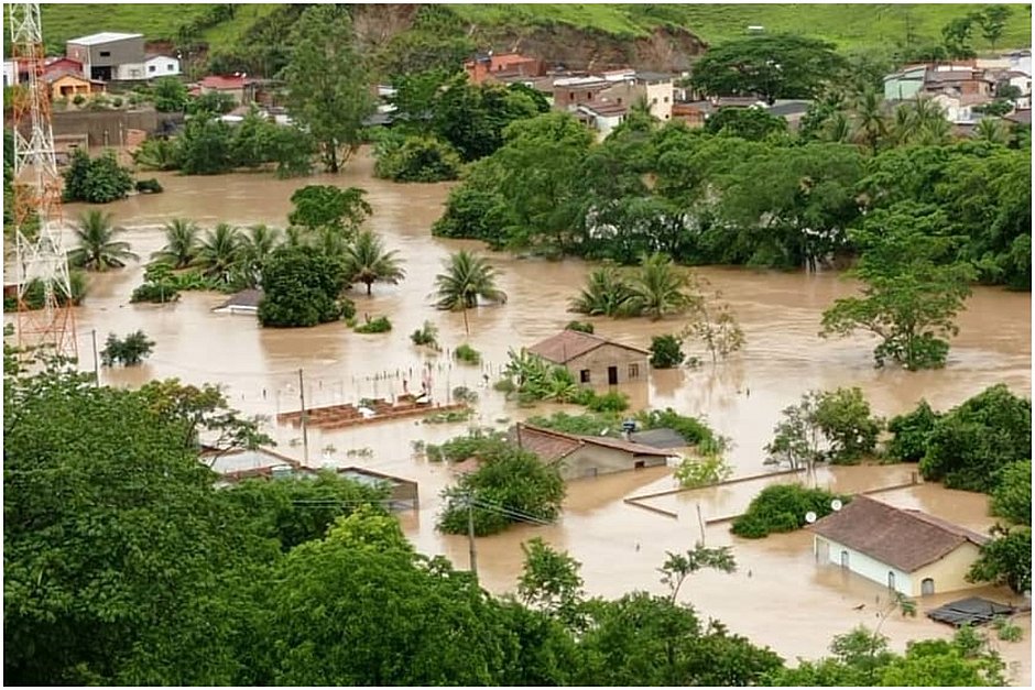 Chuvas devastam cidades baianas
