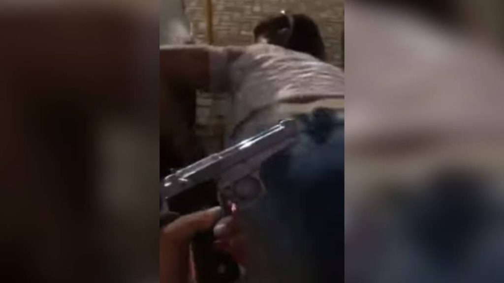 Ostenta arma