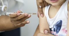 Vacinação de criança
