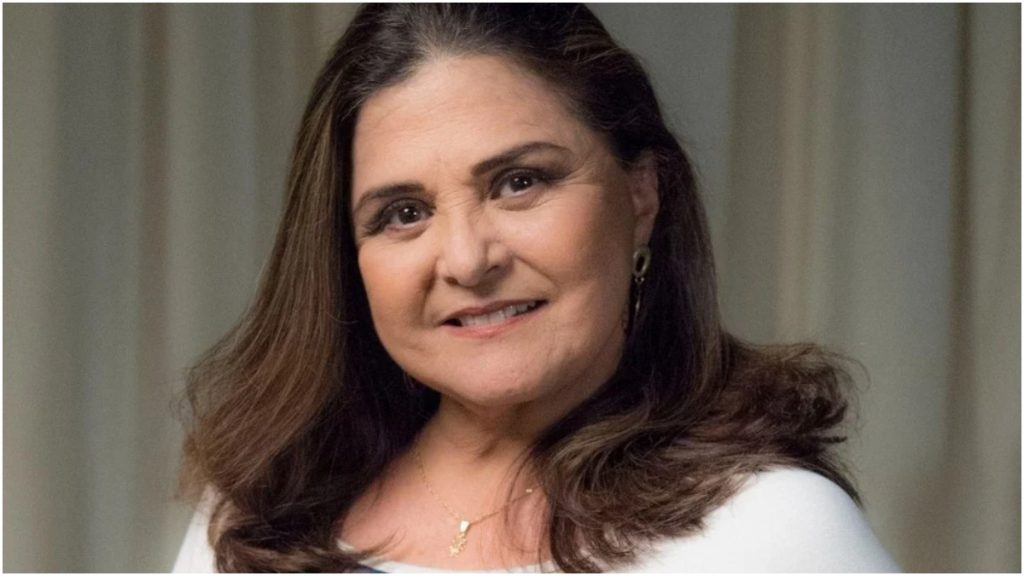 Elizangela é internada com Covid-19