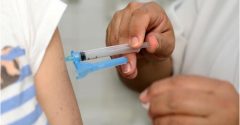 Bolsonaro atrapalha vacinação infantil