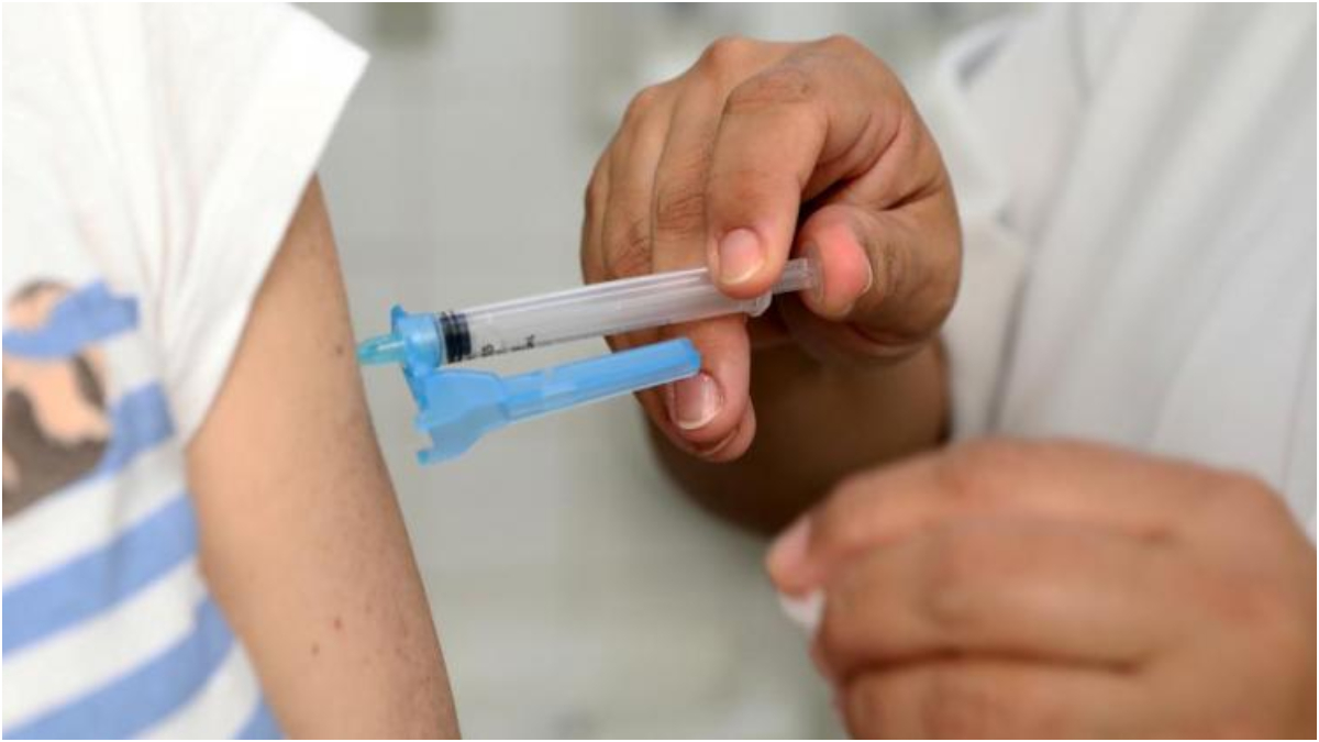 Bolsonaro atrapalha vacinação infantil