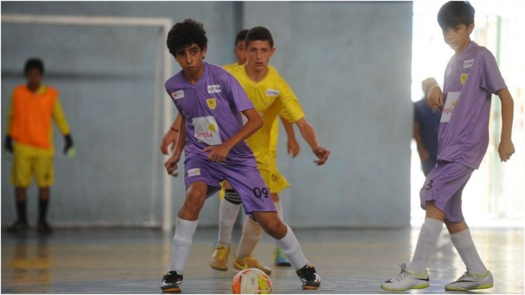 Aulas gratuitas de futebol e futsal começam em março