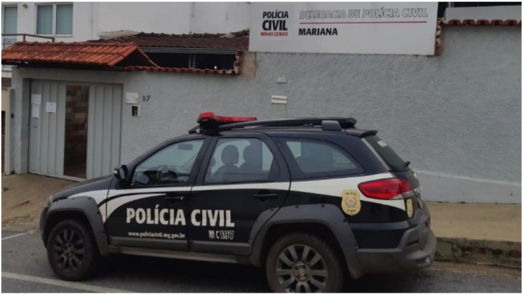 Suspeito deu uma garrafada em jovem por ciúmes