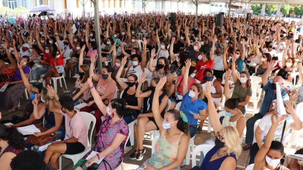 Servidores da educação municipal