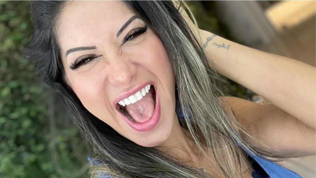 maíra-cardi