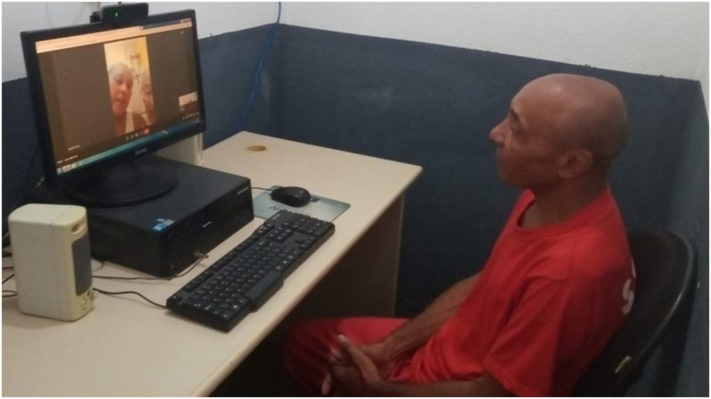 O encontro ocorreu de forma virtual