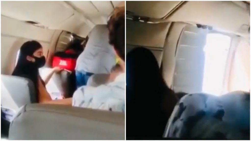 Porta de avião abre durante voo e passageiros a seguram por 20 minutos