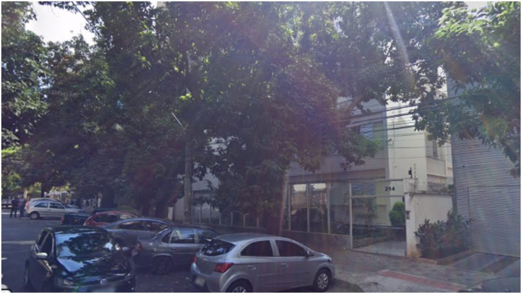 homem invade prédio savassi