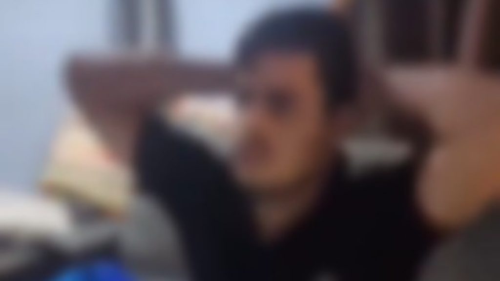 Homem faz radialista refém