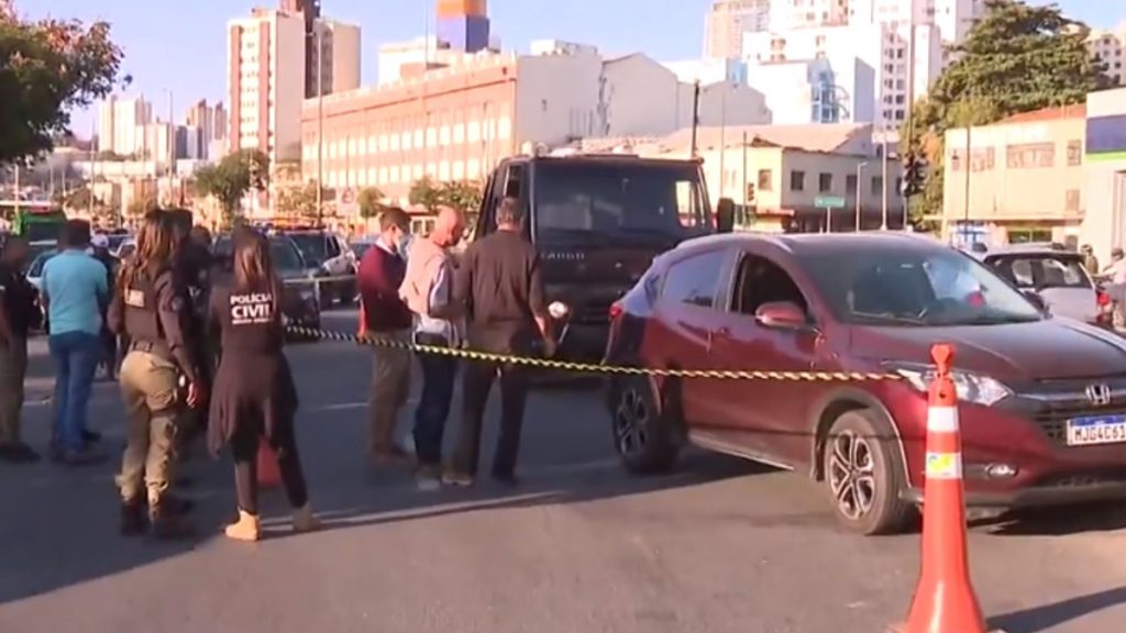 Delegado mata motorista