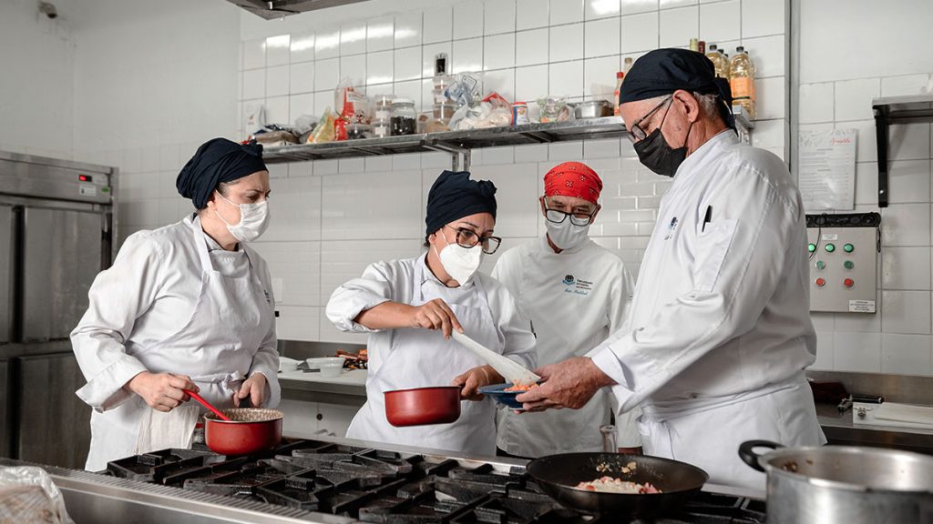 Faculdade Arnaldo promove experiência empreendedora no curso de gastronomia 2