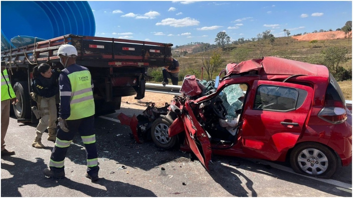 Motorista Morre Após Carro Bater Na Traseira De Caminhão Na 381