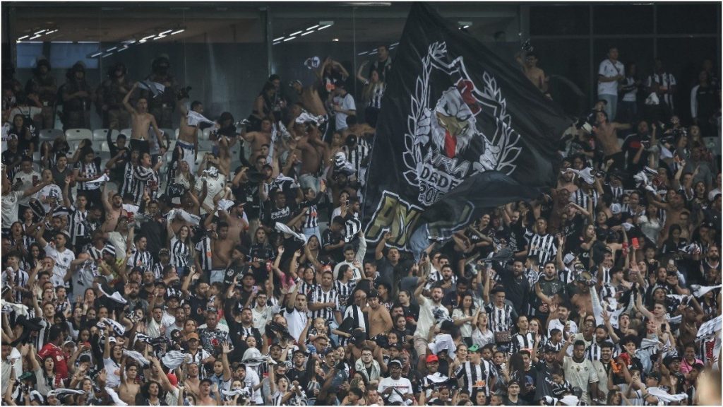 galo torcida outubro mes das crianças