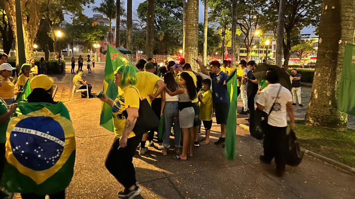 Bolsonaristas na Praça da Liberdade