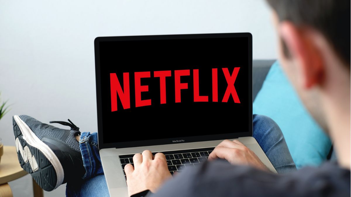 Netflix (NFLX34) adia cobrança extra para quem divide senha - BP Money