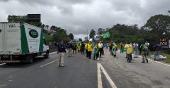 Bolsonaristas fazem bloqueios de rodovia após derrota nas eleições