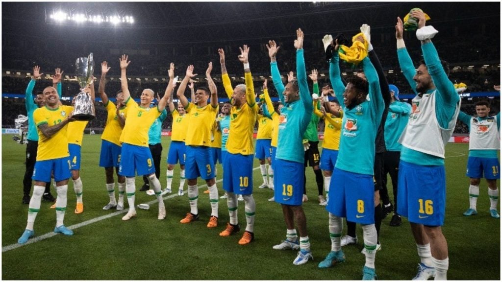 Supermercado é multado após funcionária trabalhar em jogos do Brasil na Copa