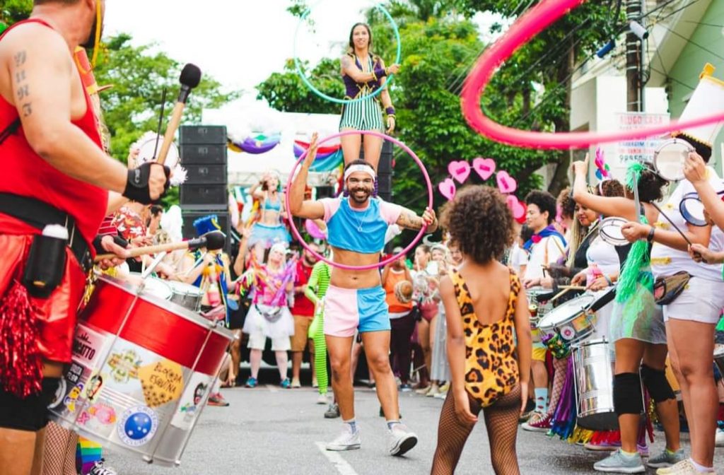 Lua de Crixtal toca de Balão Mágico a Xuxa para atender público LGBT+ no Carnaval de BH