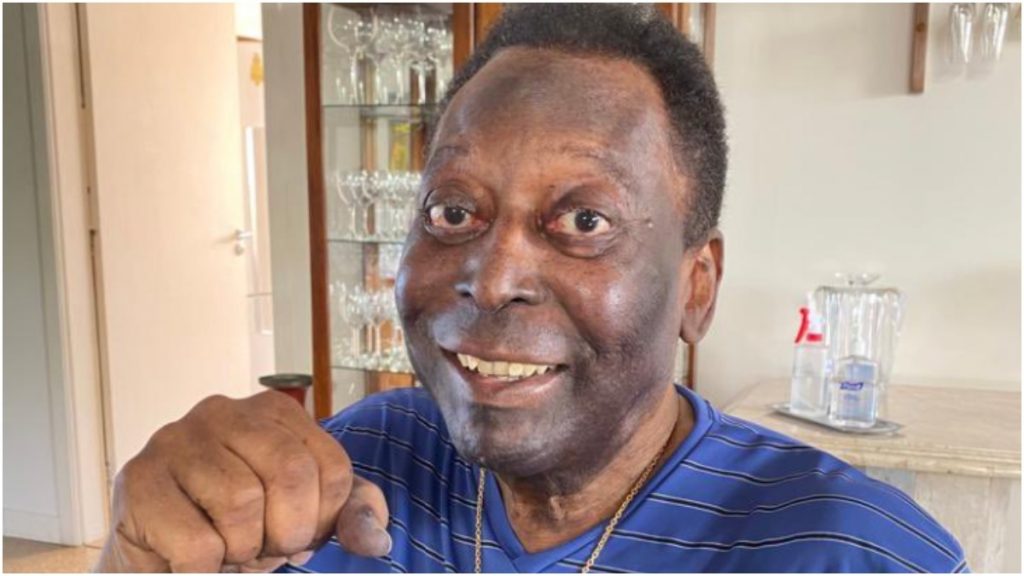 pelé brasil homenagem bandeiras