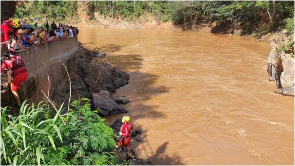 crianças desaparecidas cachoeira