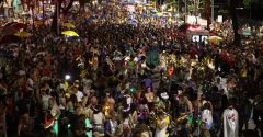 foliões bloco chama o síndico carnaval bh noite