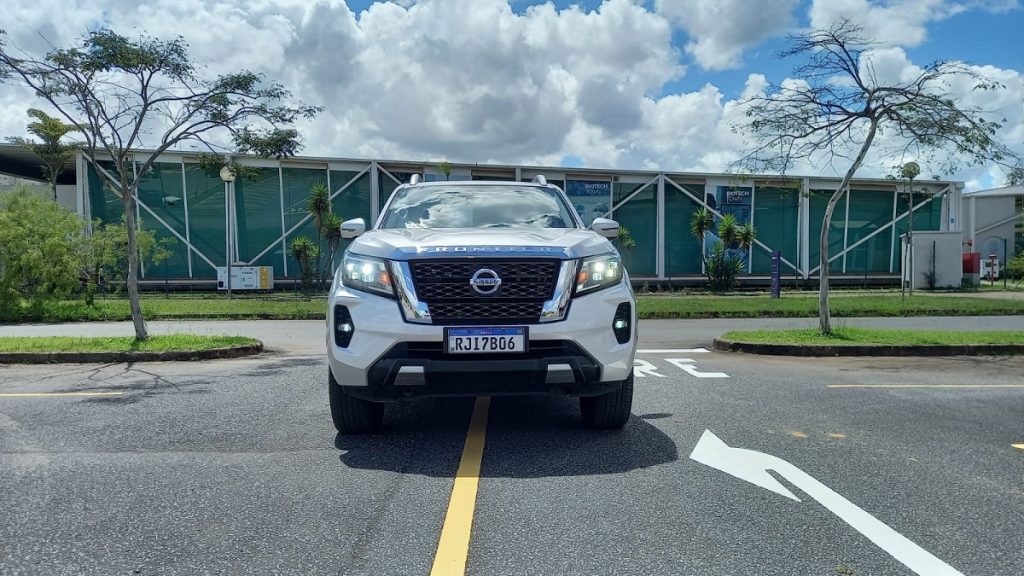 Nissan Frontier XE