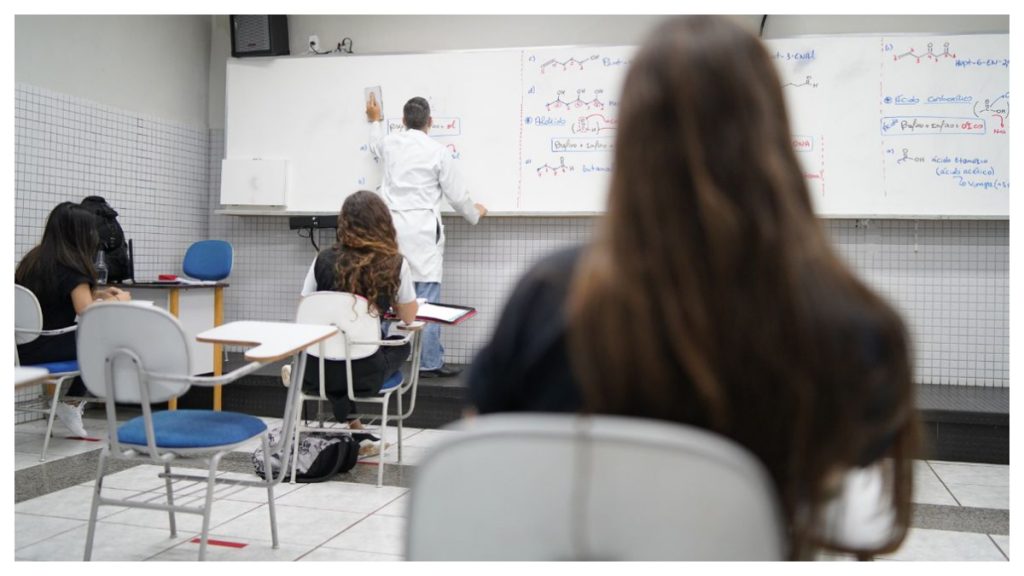 Universidade terá que indenizar
