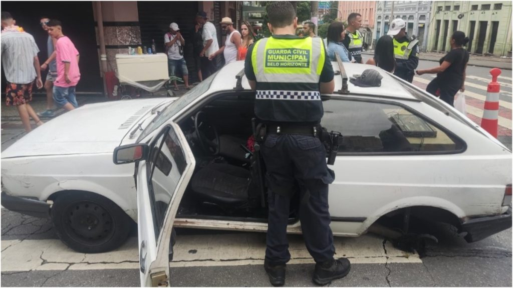 carro sem roda então, brilha