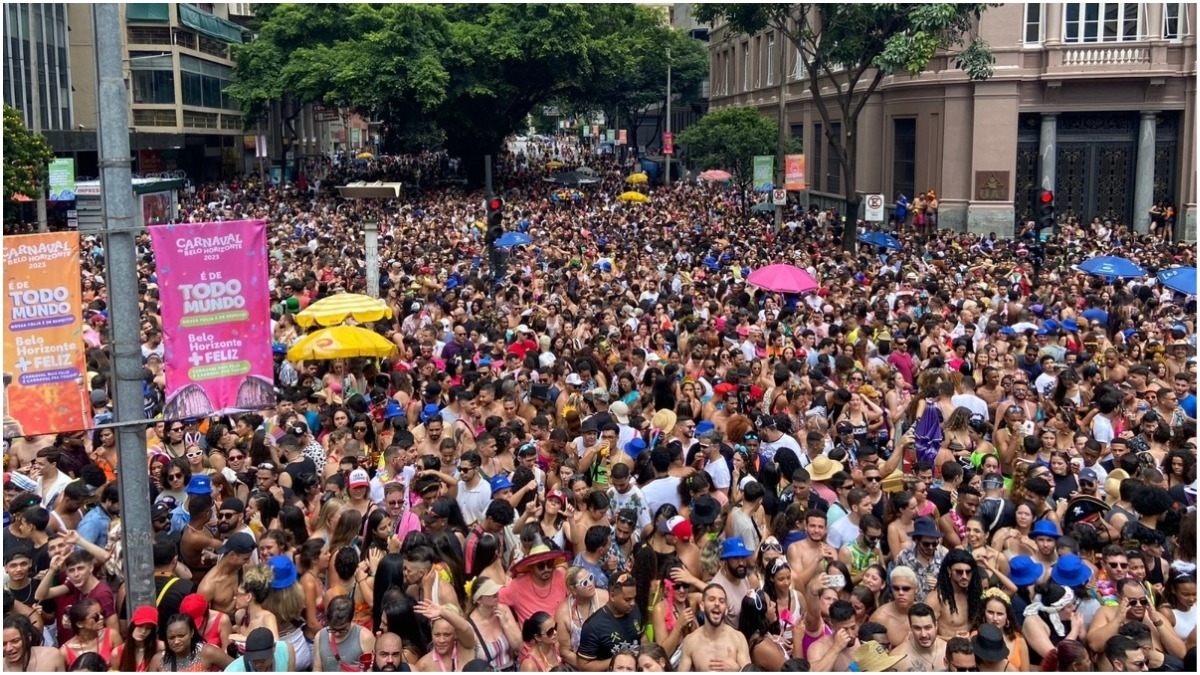 Mam&atilde;e eu quero' &eacute; a marchinha de Carnaval mais tocada