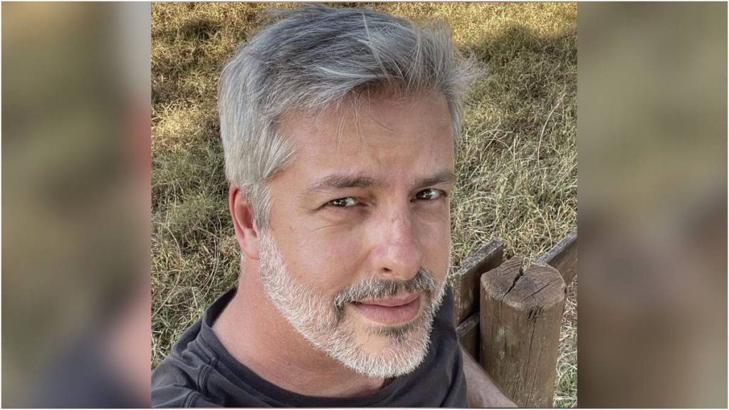 cantor victor chaves