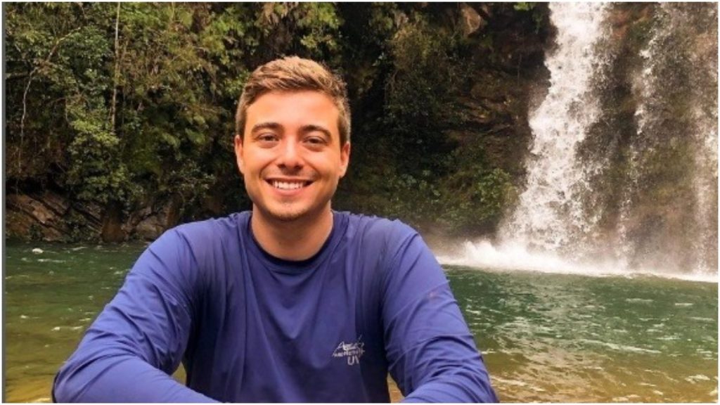 estudante dinheiro a receber