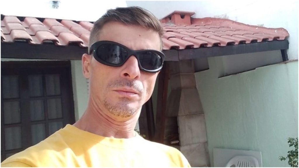 homem assassinado facada