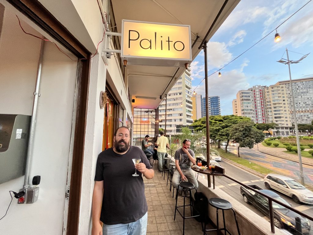 Palito é o bar pioneiro na revitalização da Galeria São Vicente