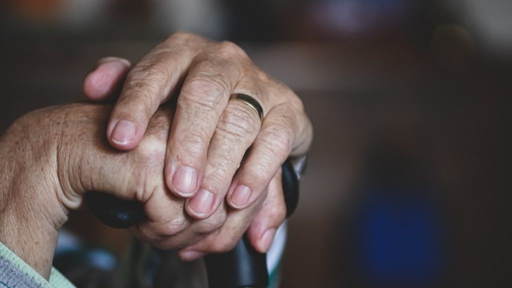 Suicídio entre idosos: um sofrimento silencioso que precisamos enxergar