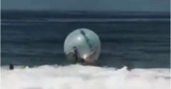 bolha inflável praia copacabana