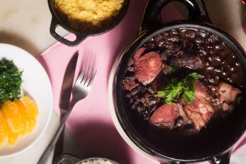 Salumeria Central serve feijoada às sextas e sábados em mirante de BH