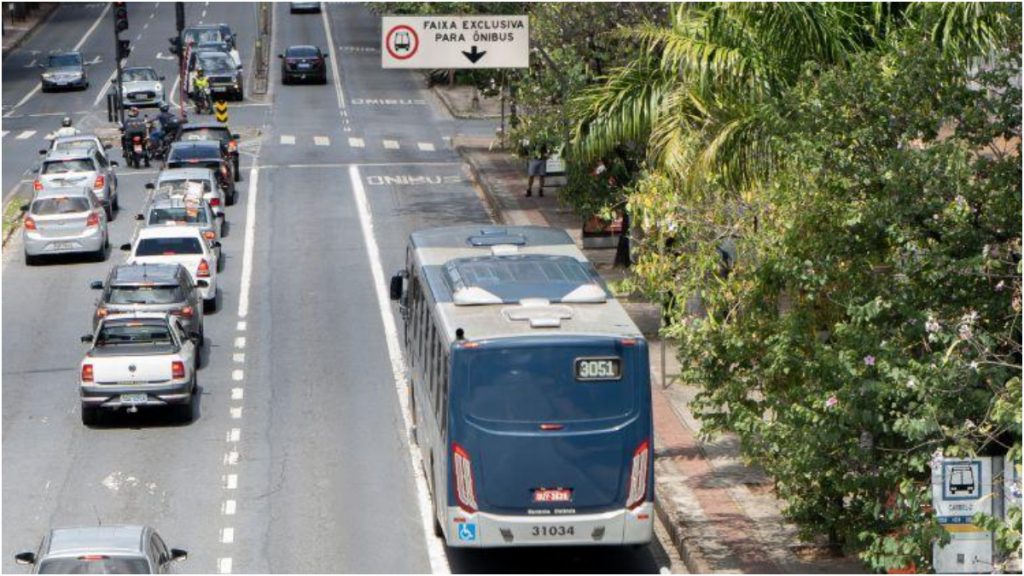 faixa exclusiva ônibus bh