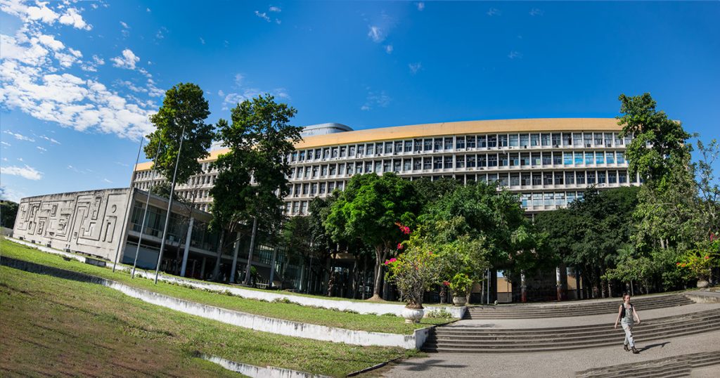 UFRJ é a terceira melhor universidade do Brasil