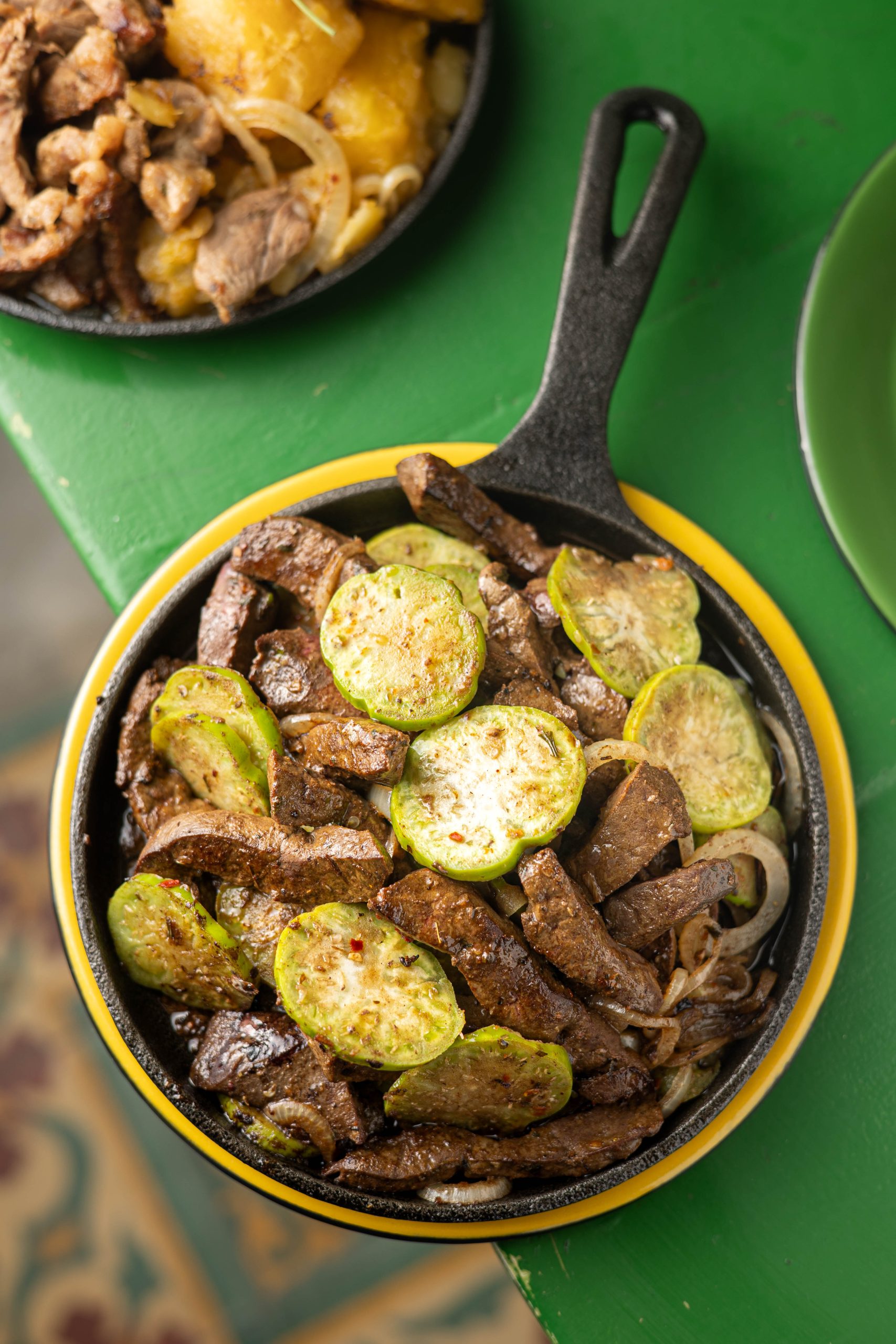 Figado frito com Jiló – Foto de Casa Cheia, Belo Horizonte