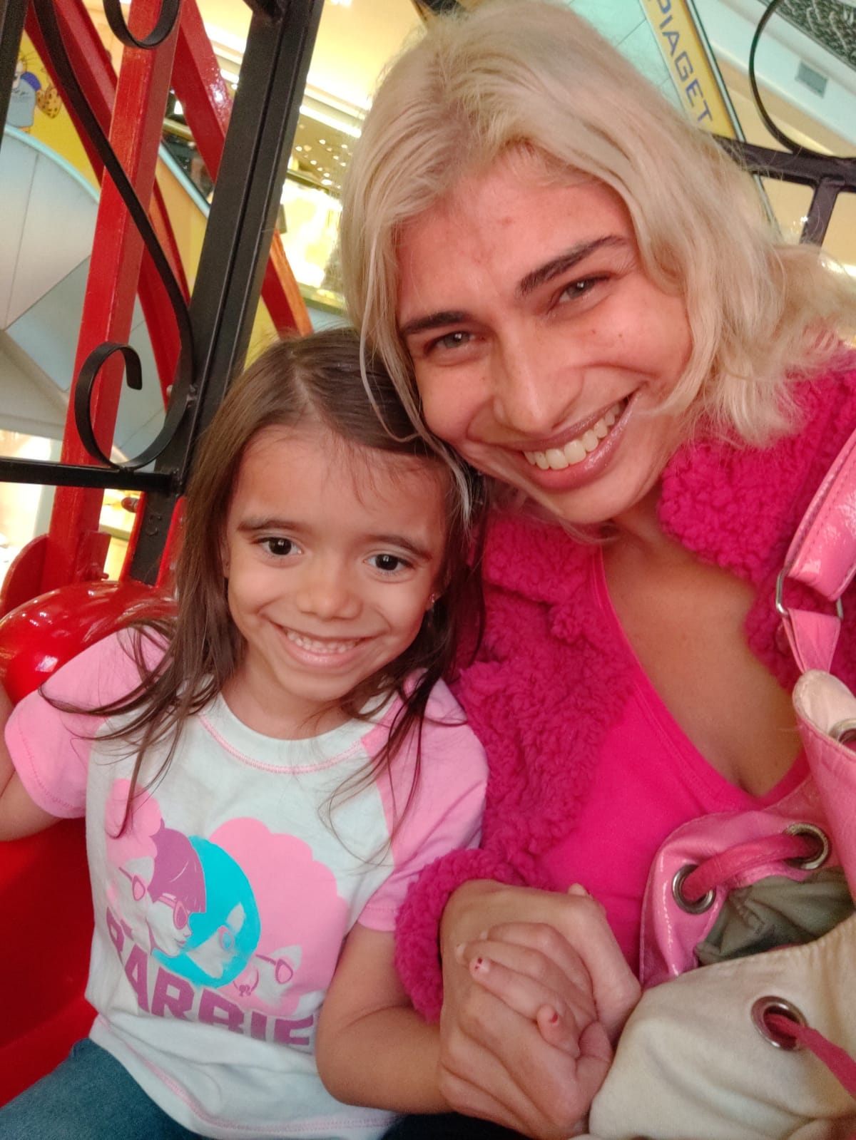 Mulher registra filha com o nome de Barbie por ser fã da boneca - Nacional  - Estado de Minas