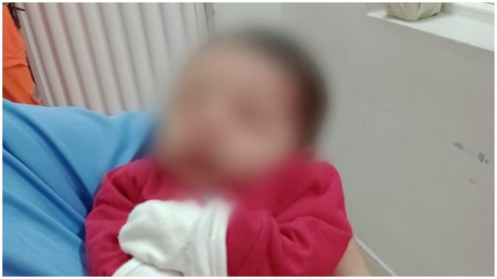 bebê respiração obstruída