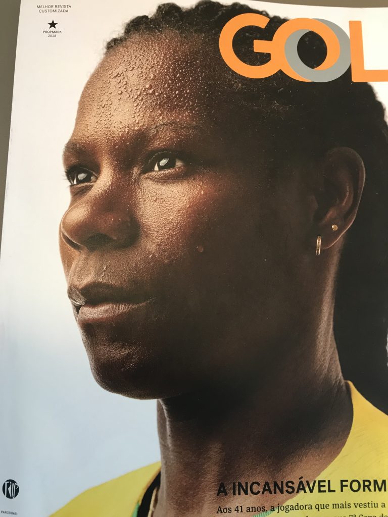 Formiga na capa da revista da Gol