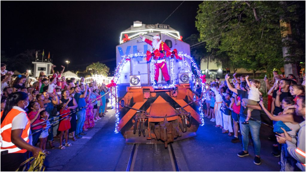 trem iluminado